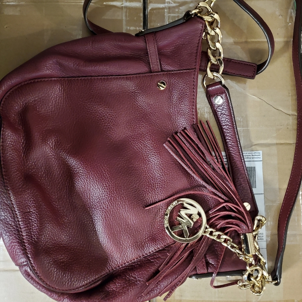 Michael Kors Megan Messenger- Cinnabar
